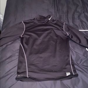 Nike thermal long sleeve shirt